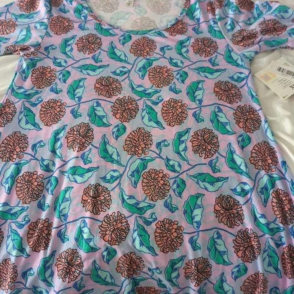 LulaRoe perfect T NWT